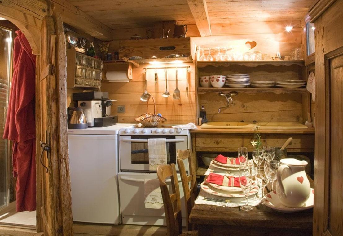 Hotel Les Chalets De Philippe Avec Jacuzzis Privatifs Chamonix Exteriör bild